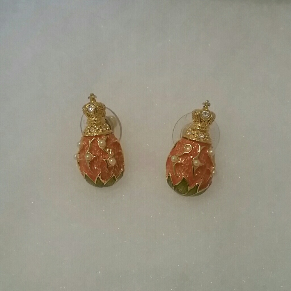 Joan rivers earrings